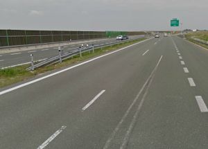 D11 dnes končí před Hradcem, kdy se dočkáme její dostavby? | Foto: Google Maps