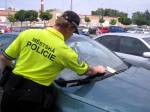 Městská policie při kontrole aut | Foto: MpHK