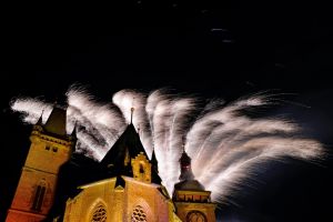 Novoroční ohňostroj v Hradci