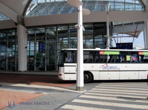 Autobusy i vlaky v celém kraji budou jezdit v prázdinovém režimu, stejně jako MHD v Hradci Králové.